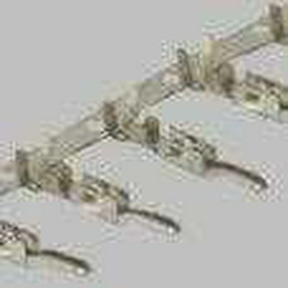 10136290-121LF Amphenol