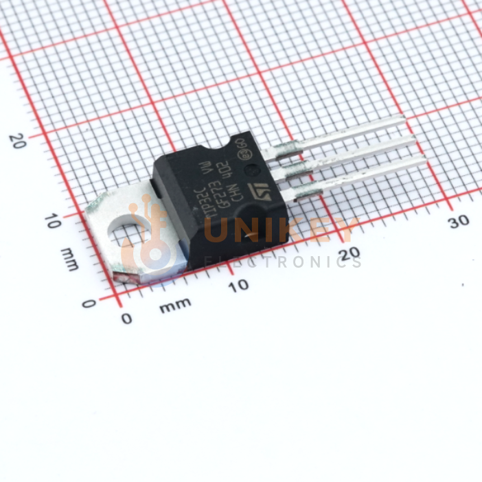 STMicroelectronics TIP32C image