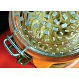 2220YA250103KXTB16 Knowles Electronics