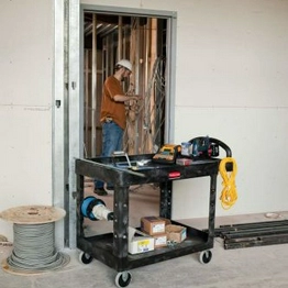 FG452058BLA Rubbermaid