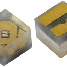 Vishay Intertechnology VLMU1610-365-135 image