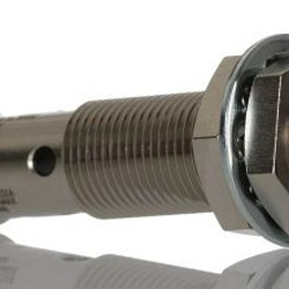 OMRON E2B-M12KS04-M1-B1 image