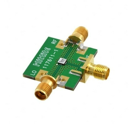 109952-HMC558LC3B Analog Devices